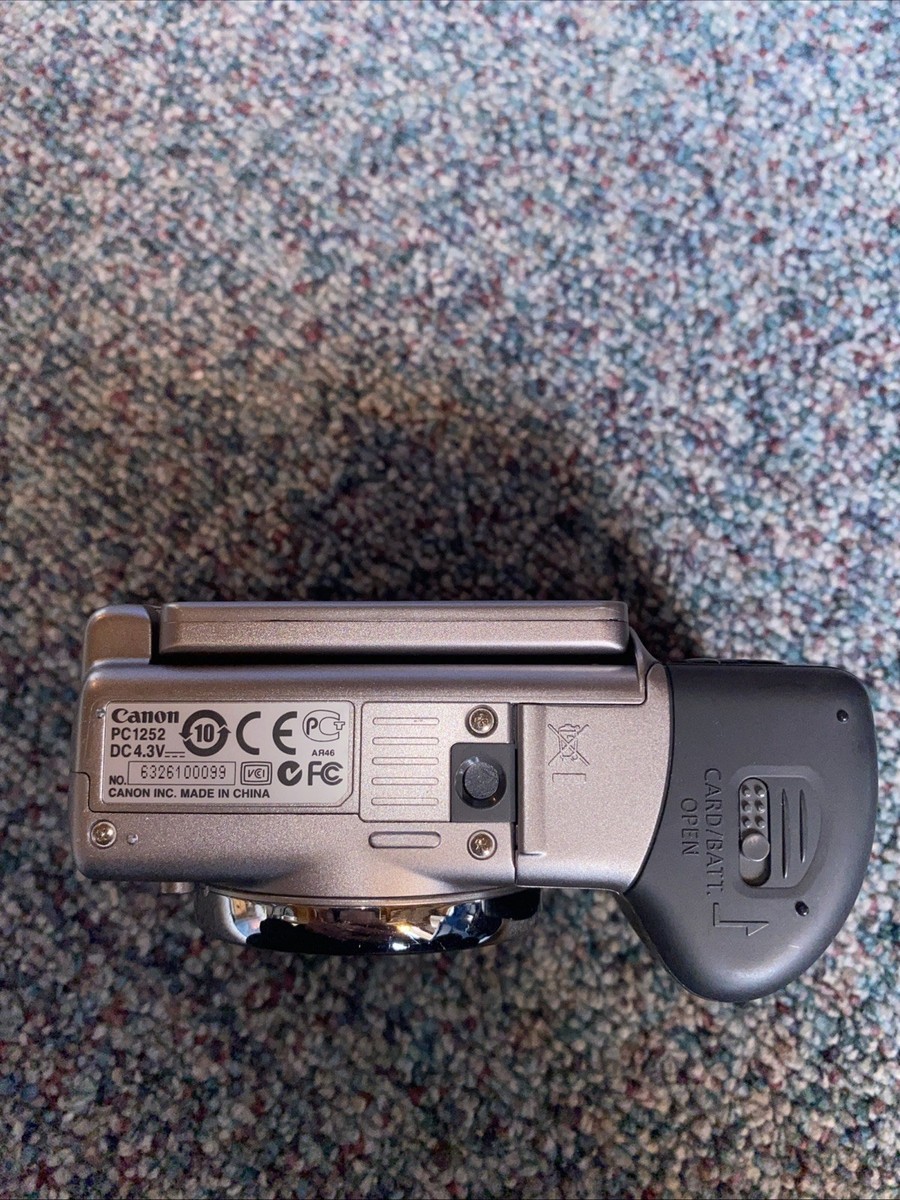 Canon PowerShot A650 IS 12.1MP Digital Camera - Silver & Black
