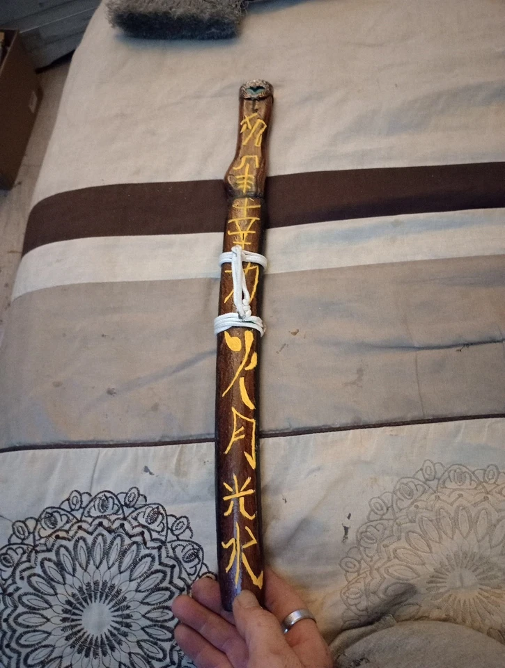 Estuche corto de madera Katana de acero inoxidable forjado a mano 4,40 tallado a mano Foto 2 de 4