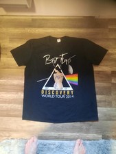 Brit Floyd Autographed Discovery World Tour 2014 XL T-Shirt
