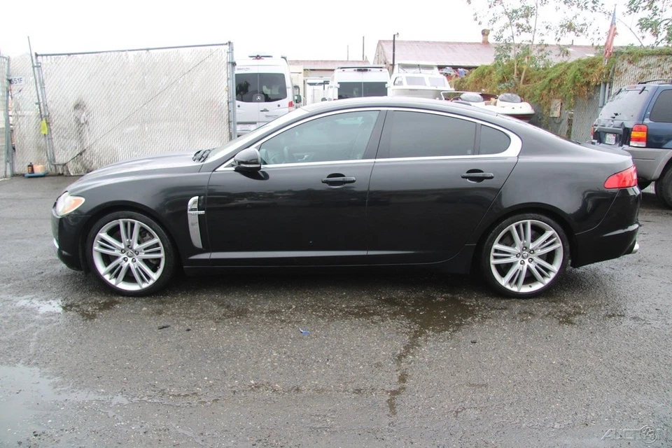 2010 Jaguar XF Supercharged - Image 3 of 4