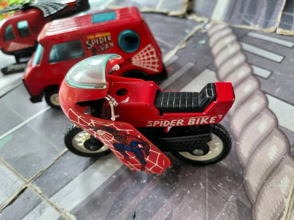 Vintage 1984 Spider-Man Toys Helicopter Van Motorcycle Secret Wars Lot Buddy L - image 3 of 4