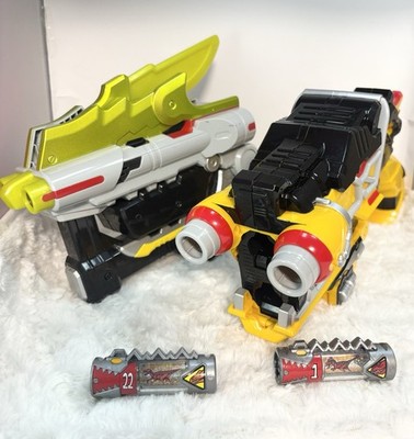 Power Rangers Zyuden Sentai Kyoryuger DX Gaburycalibur & Gaburevolver bandai