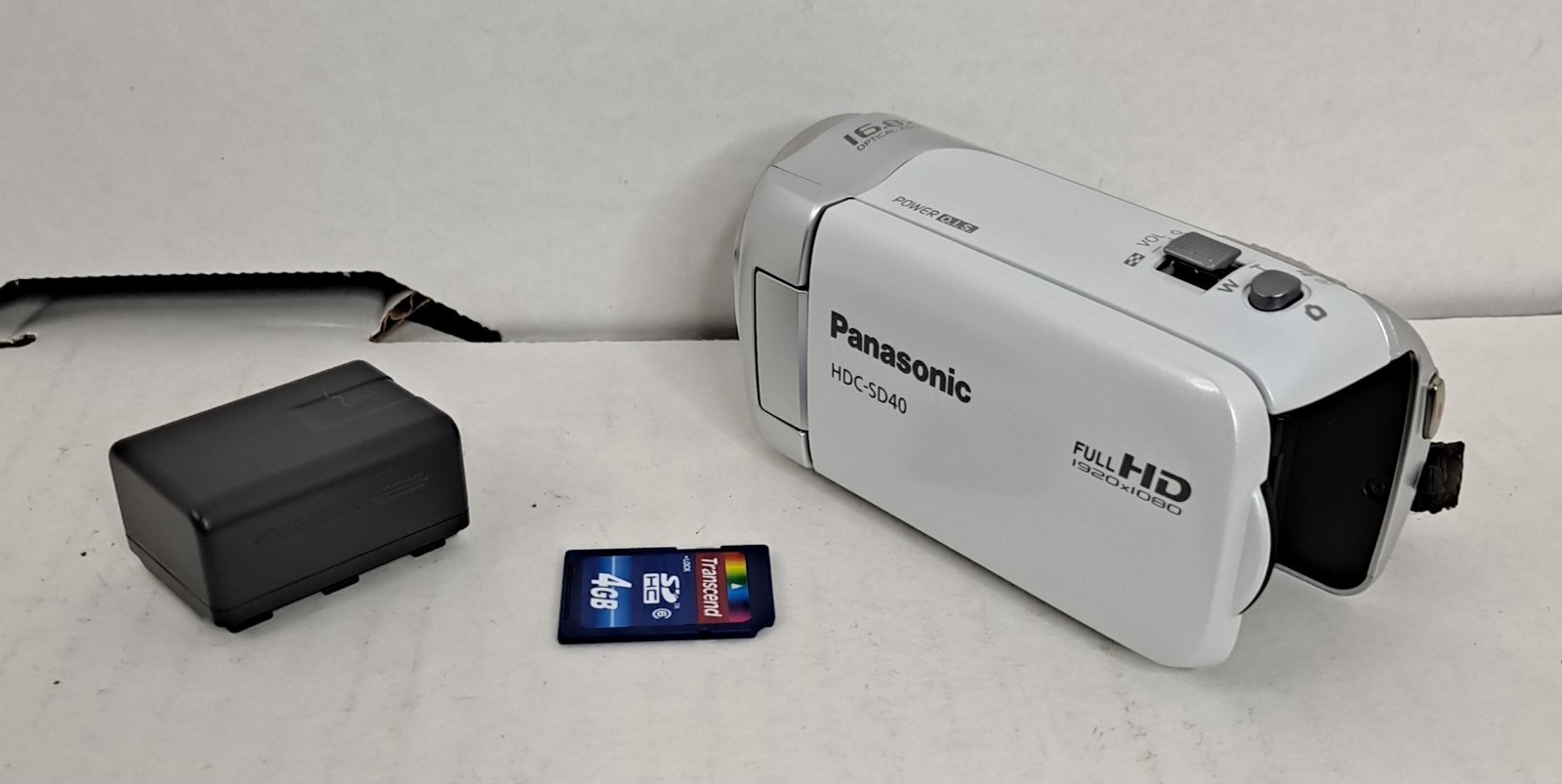 Panasonic HDC-SD40 Full HD Camcorder w/ Battery and SD Card