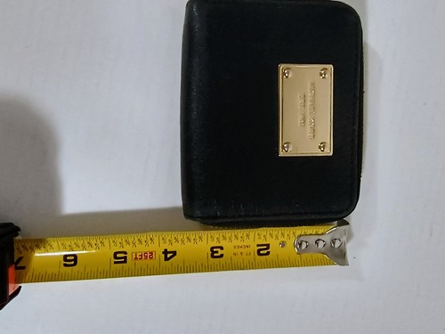 Michael Khors zip around wallet black with coin holder - Picture 7 of 7