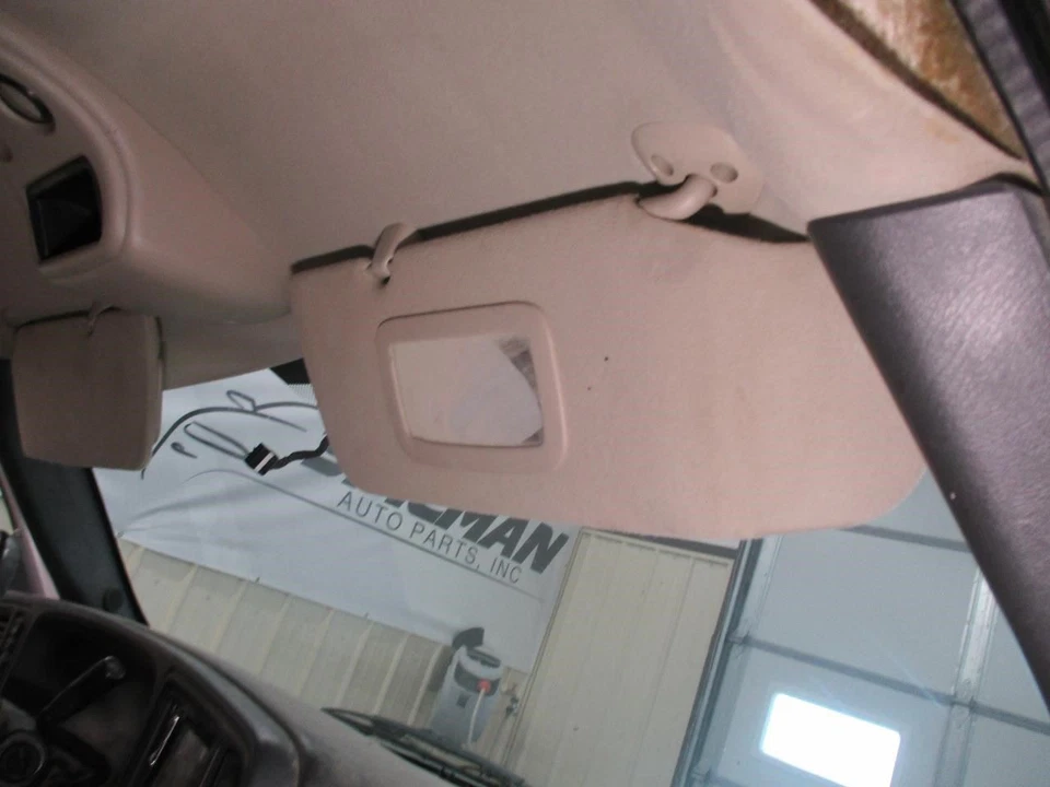 Passenger Sun Visor Classic Style Opt AL0 Fits 03-07 SIERRA 1500 PICKUP 1708585 Foto 2 de 4