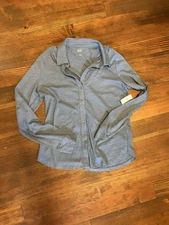 Gap Womens soft button down blue collared shirt size medium
