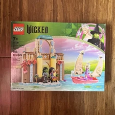 LEGO Wicked Glinda, Elphaba & Nessarose at Shiz University 75681