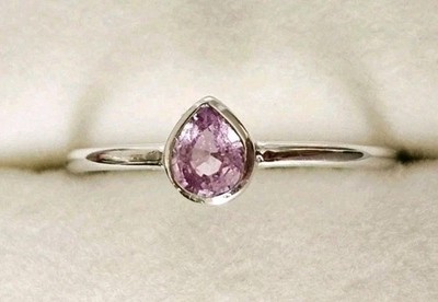 Zierlicher Carrie Elizabeth Ring 9 kt Weißgold Lünette rosa Saphir 375 Gr. O