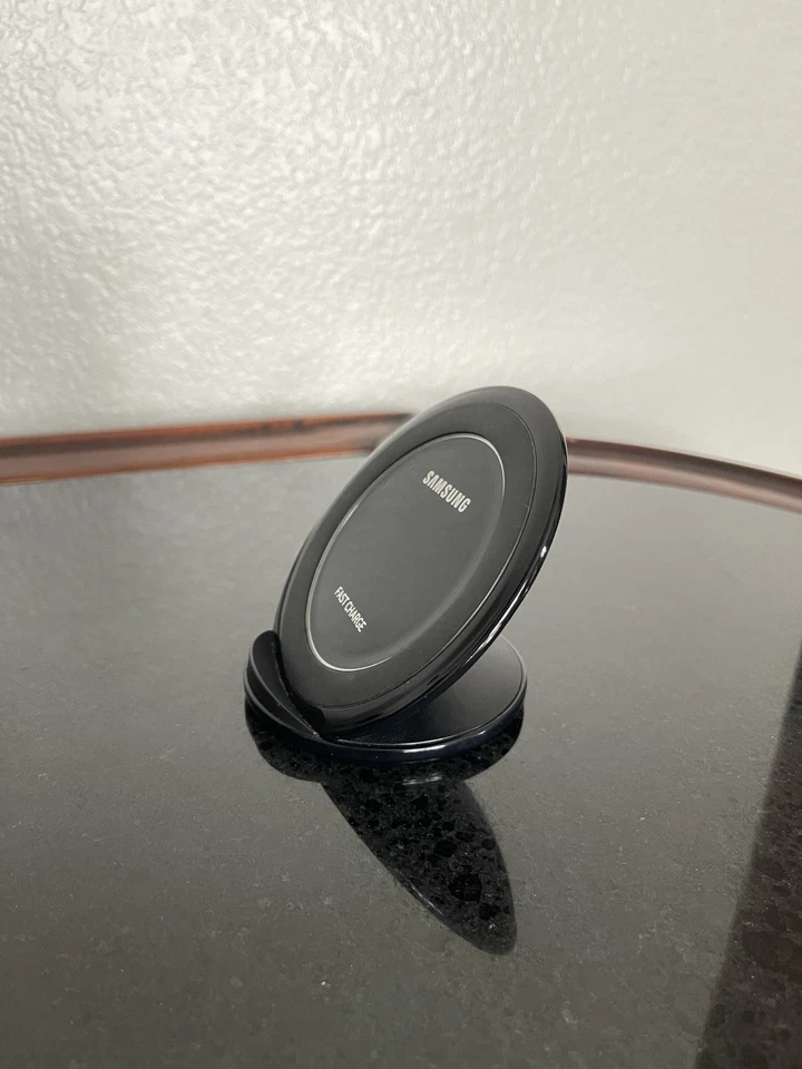 Soporte de carga inalámbrico de carga rápida original Samsung EP-NG930 - probado Foto 2 de 4