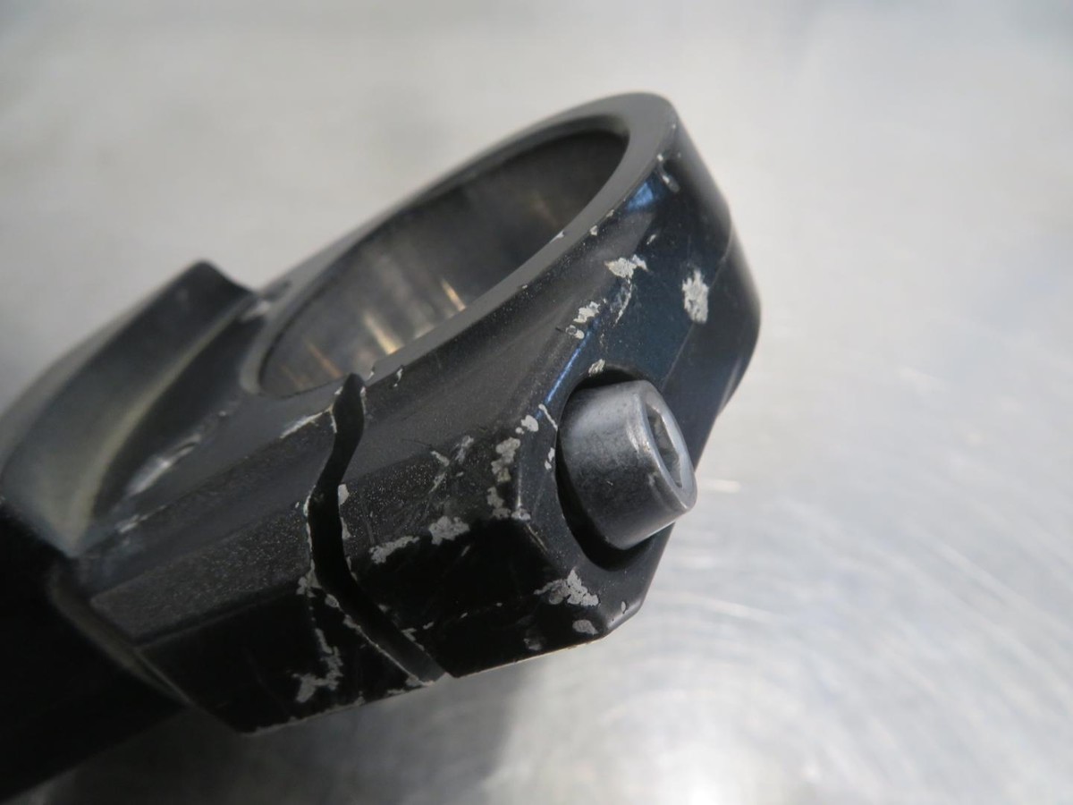 EB1368 2008 KAWASAKI NINJA ZX14 UPPER TRIPLE TREE FORK