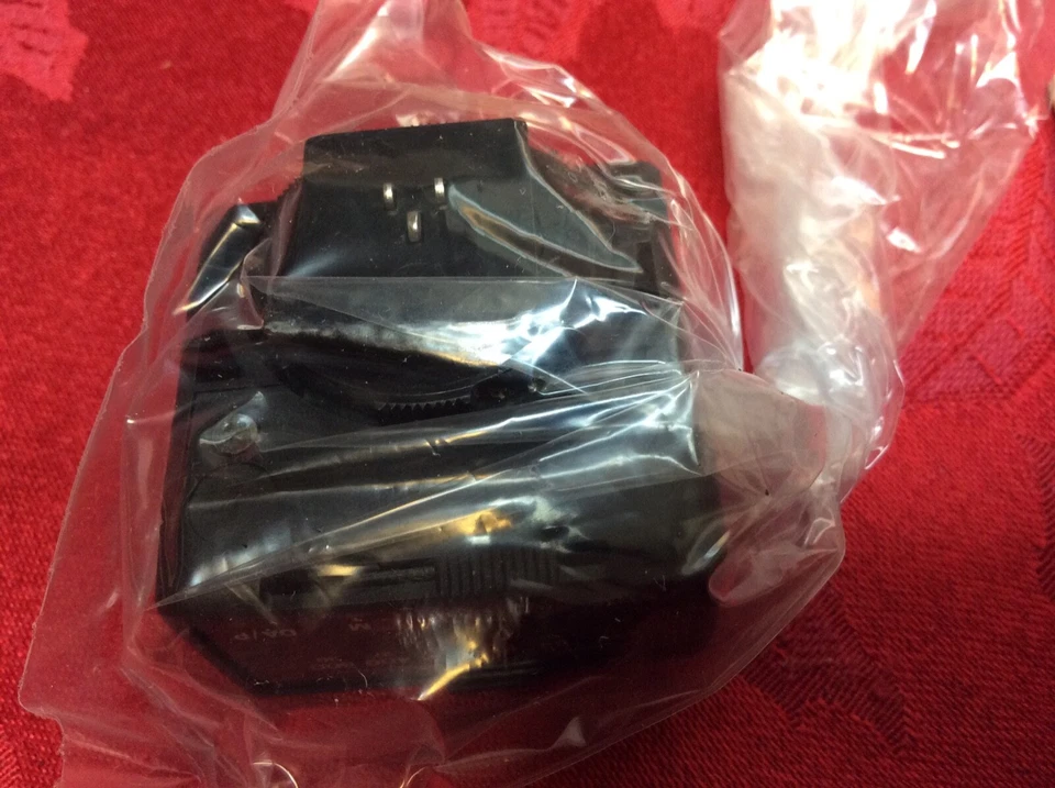 Vivitar DA/P 2500 Dedicated Adapter for ME Super, MV, LX - Image 2 of 3