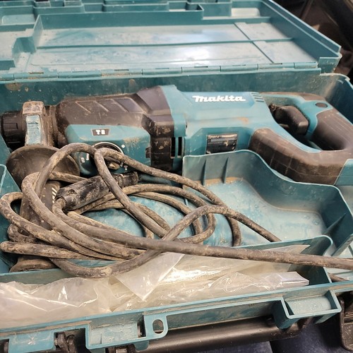 Makita HR2641 1\