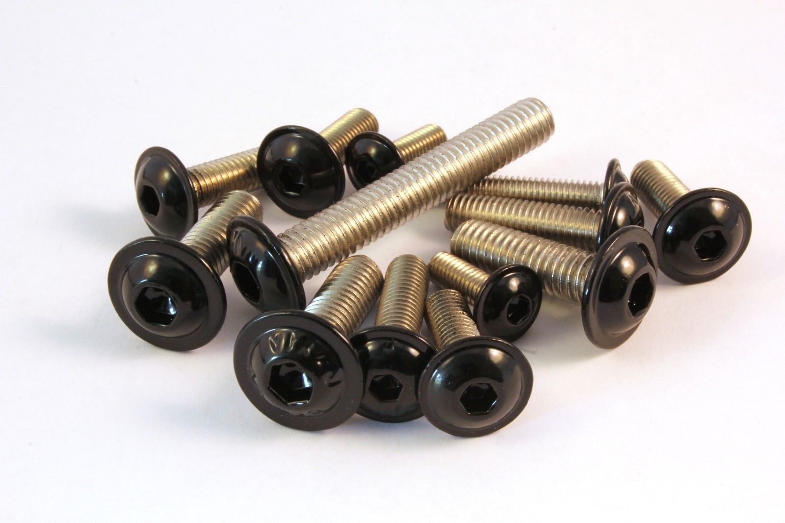Linsenkopf Flansch Edelstahl A2 schwarz M4 M5 M6 ISO 7380-2 Schrauben