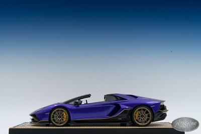 1/18 MR Collection Lamborghini Aventador Ultimae Roadster Purple 