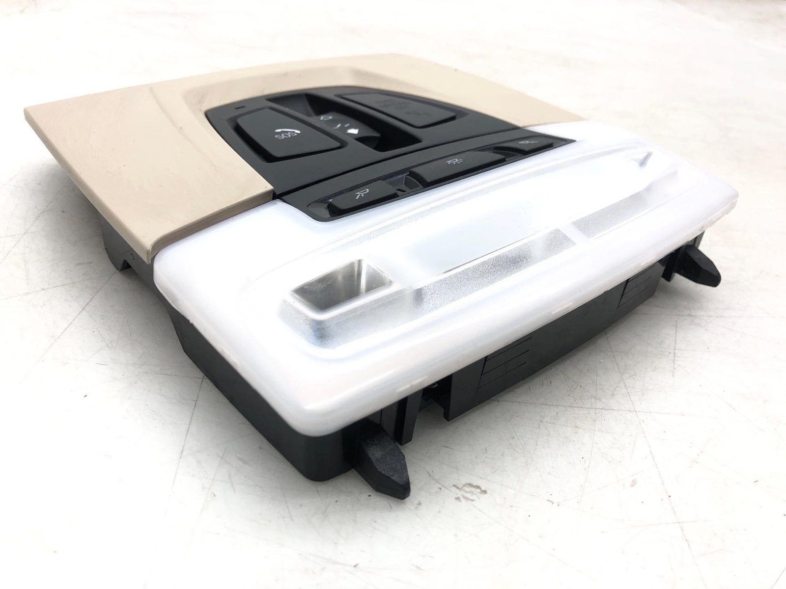 2014-2018 BMW X5 FRONT CENTER CONSOLE OVERHEAD DOME LIGHT LAMP 