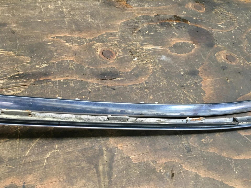 2008 宝马 750Li E66 UPPER 车厢乘客和驾驶员侧外模塑装饰原始设备制造商+ — 第 3/4 张图片