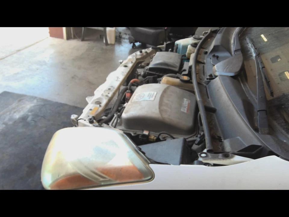 Conjunto de filtro de aire usado se adapta a: Toyota Prius 2006 grado A Foto 3 de 4