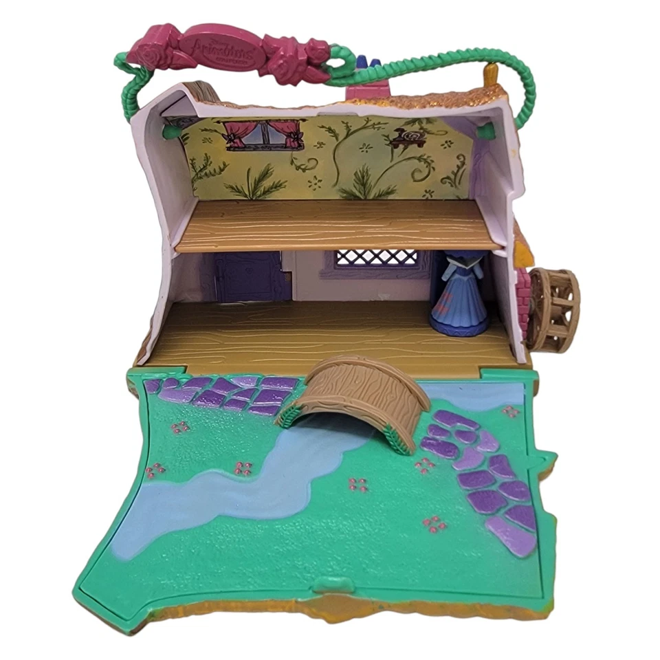 Mini juego de cabaña Aurora de la Bella Durmiente de la Colección de Animadores Disney Foto 3 de 4