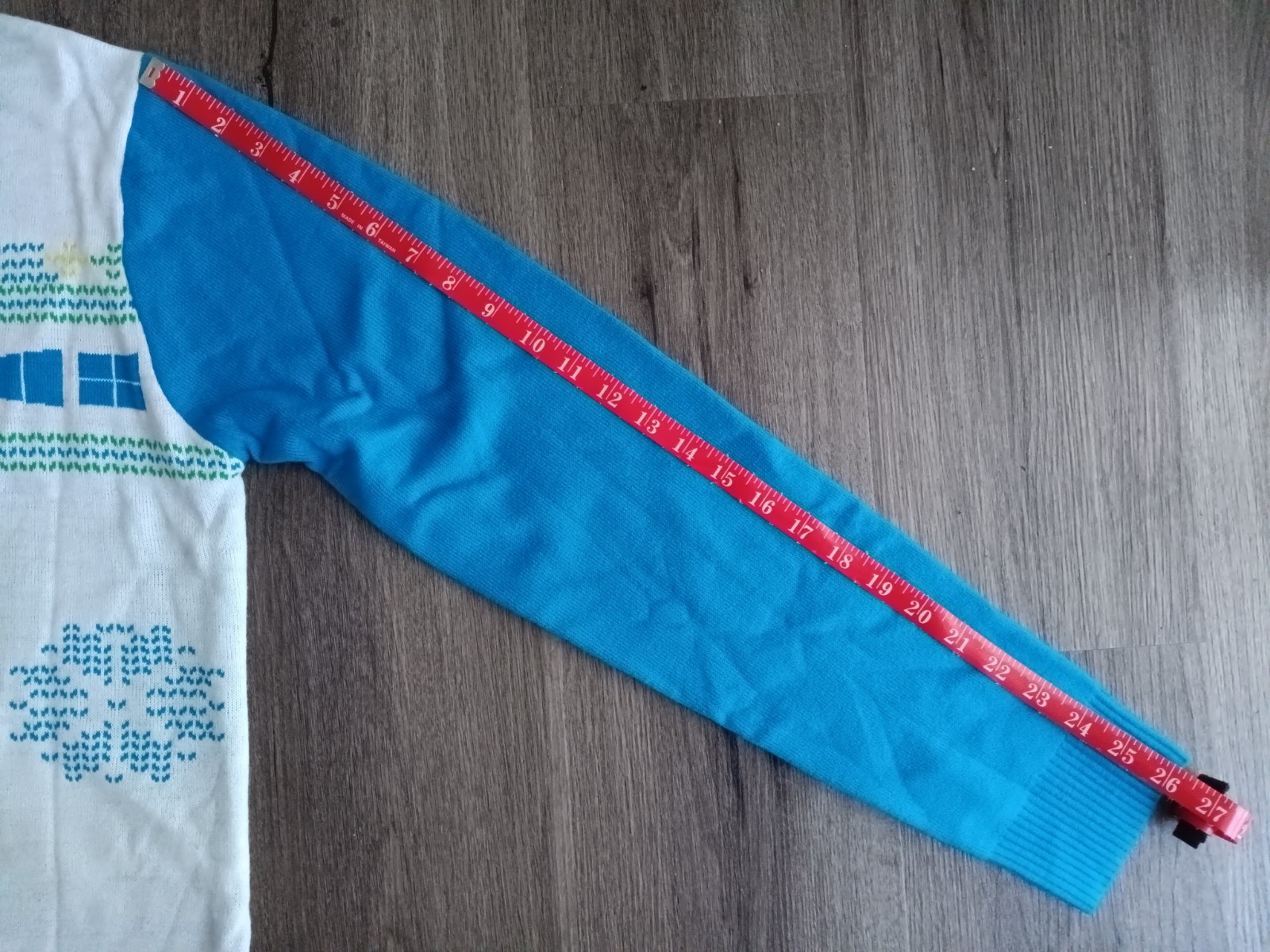 Microsoft Windows 11 Launch Date - Holiday Sweate… - image 10