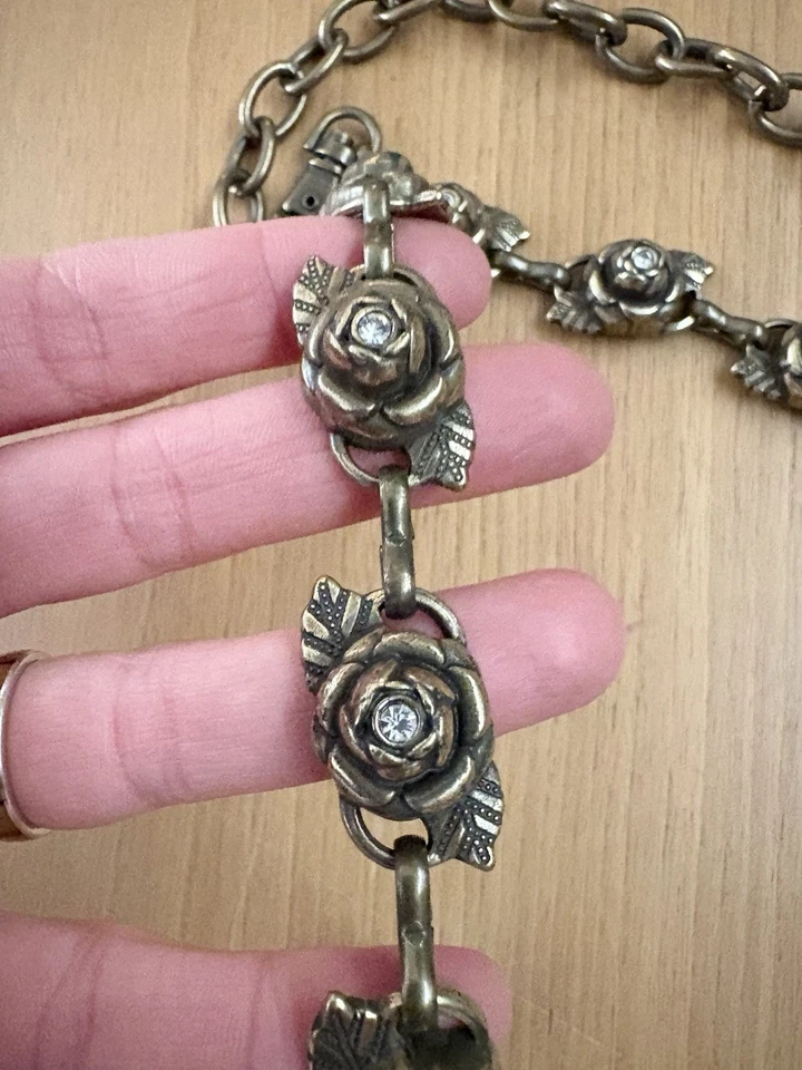 Betsey Johnson Bronze Rose Link Chain Belt Rhinestone Heart Charm Adjustable - Image 3 of 4