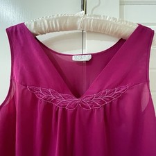 Vintage Vassarette Nightgown Large Fuchsia Sleeveless Short-Length V-Neck Tricot