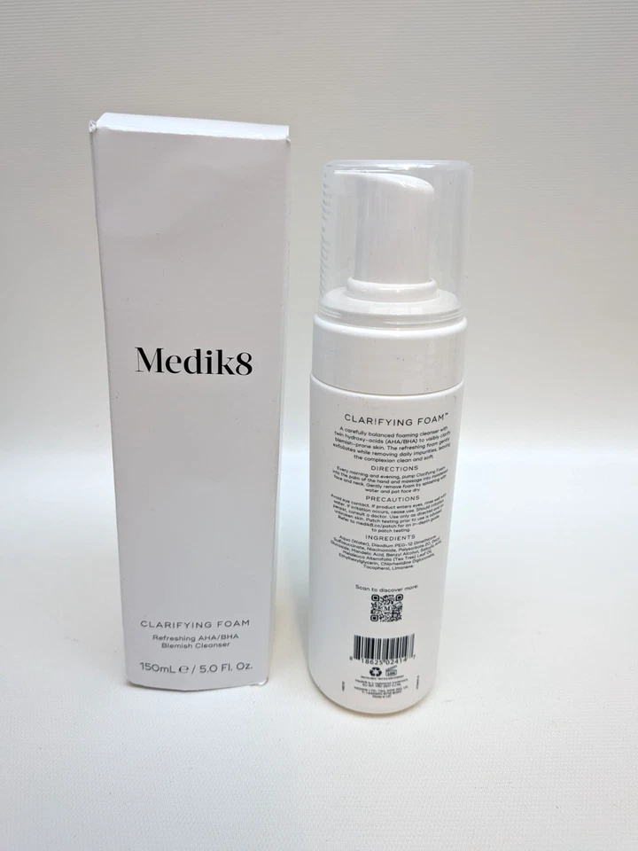 Espuma Clarificante MEDIK8 150ml Refrescante AHA/BHA Limpador de Manchas 150ml - Imagem 2 de 3