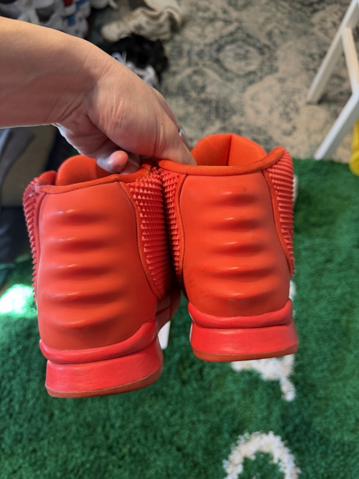Size 10 - Nike Air Yeezy 2 Red October thumbnail 4