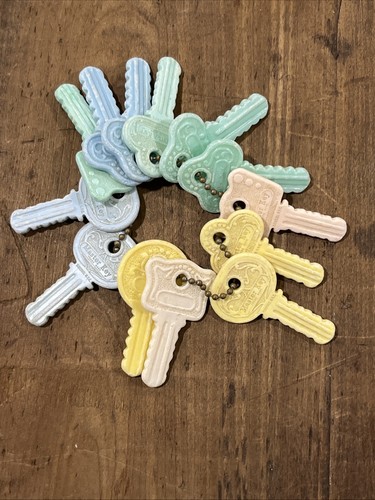Vintage Baby Set of Master Keys 12 on Chain Toy Rattle