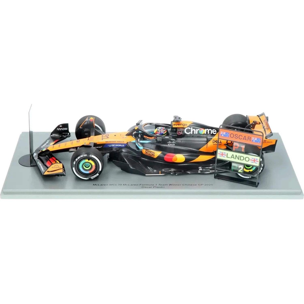 1:18th McLaren MCL39 Oscar Piastri China GP Win 2025 w/Pit Board