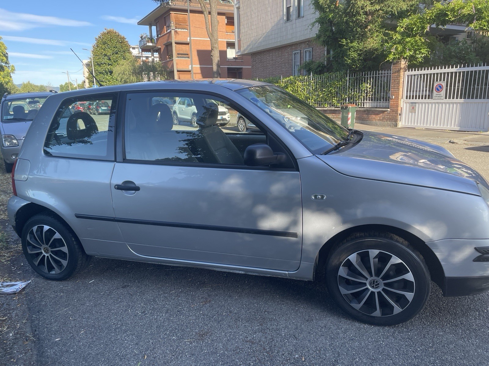 VOLKSWAGEN LUPO 1.4 BENZINA – 130.000 KM – FULL OPTIONAL – 2002 foto 4