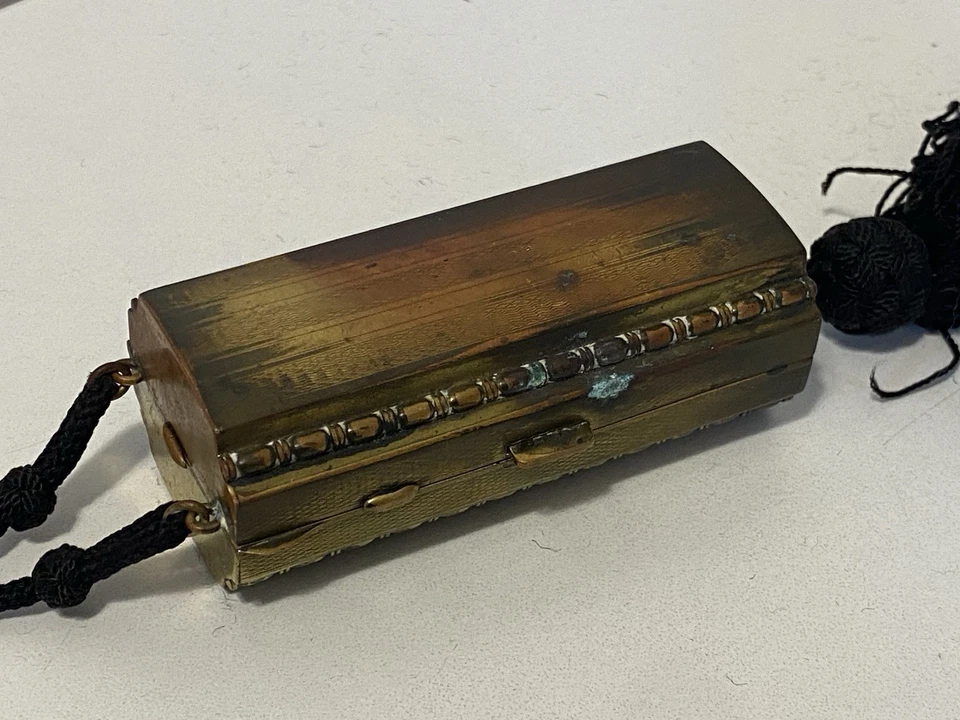 Cartera de baile de latón vintage Orit Alemania Art Deco cuerda de muñeca borla Foto 3 de 4