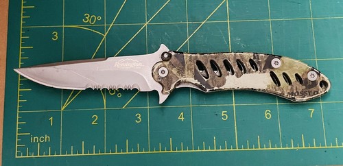 Remington Pocket Knife Lot. Used. Please View All Pictures. - Picture 5 of 23