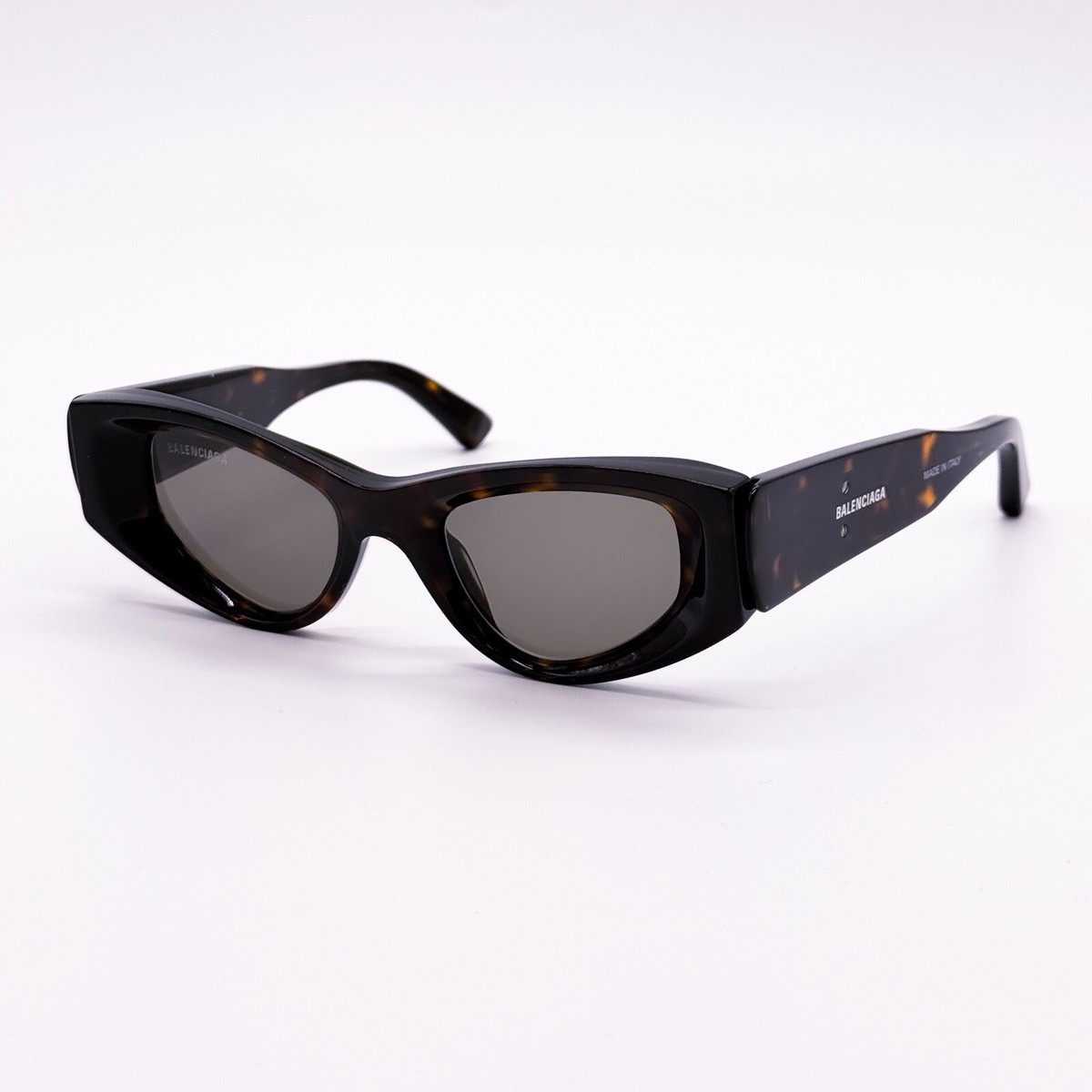 NEW BALENCIAGA SUNGLASSES BB0243S 002 CAT EYE WOMEN EYEWEAR Balenciaga BB0243S 002 Havana Green Sunglasses - eye-oo.com main image 4