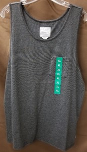 camisa gris oscuro hombre