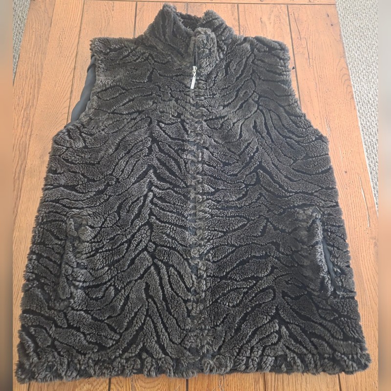 Vintage Women's Faux Fur Vest Made In Canada Duffel Outdoors 1990s/cottage core