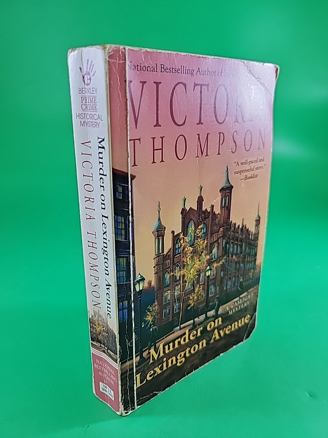 Murder on Lexington Avenue by Victoria Thompson PB