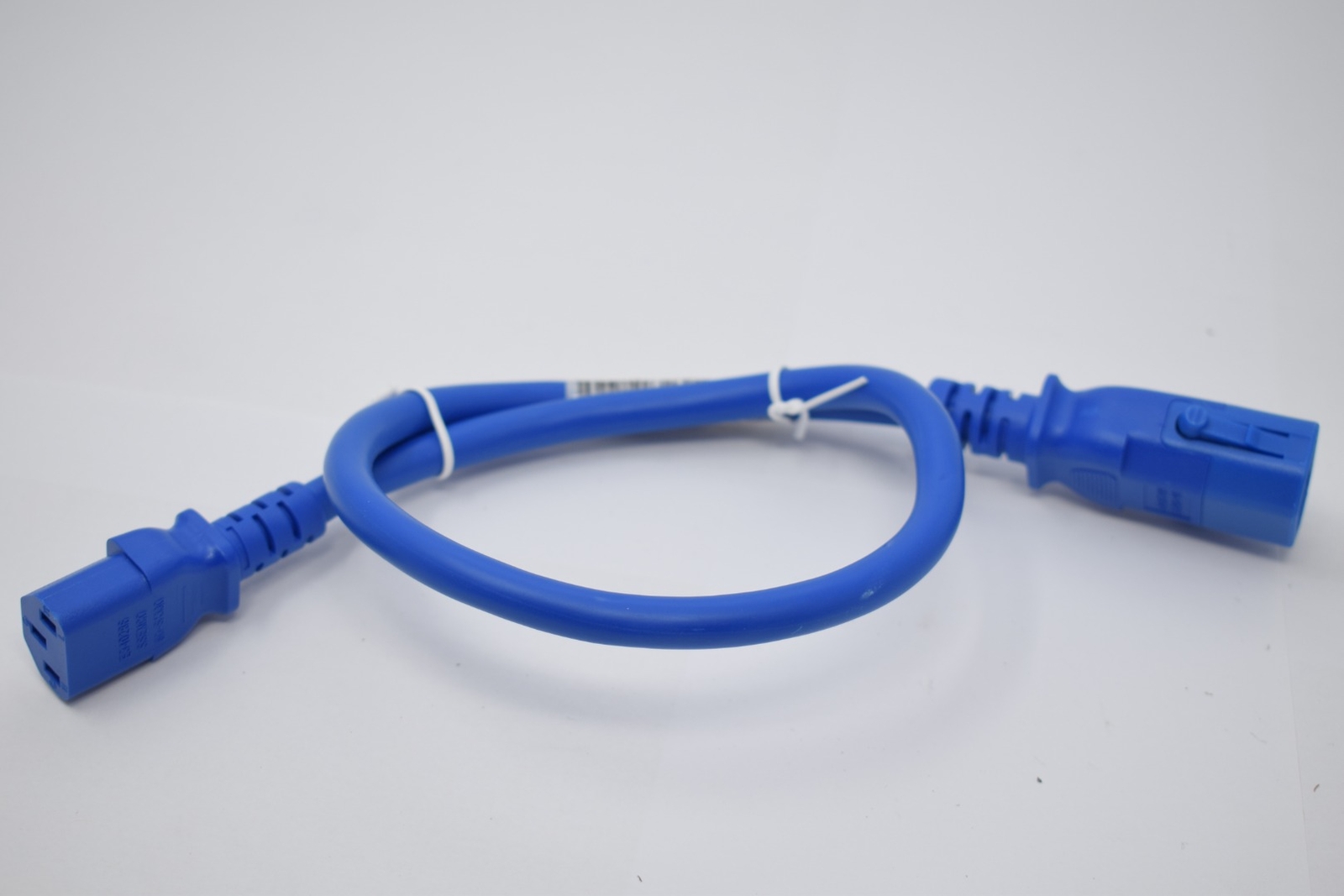NEW P-Lock 614130-750202 IEC320 C14 Male Plug to C13 Connector 2ft. Locking Powe