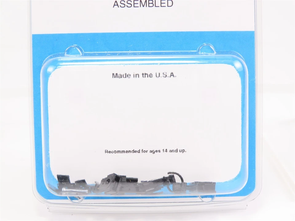 N Scale Micro-Trains MTL 00102006 Universal Body Mount Medium Shank Couplers - Image 2 of 4