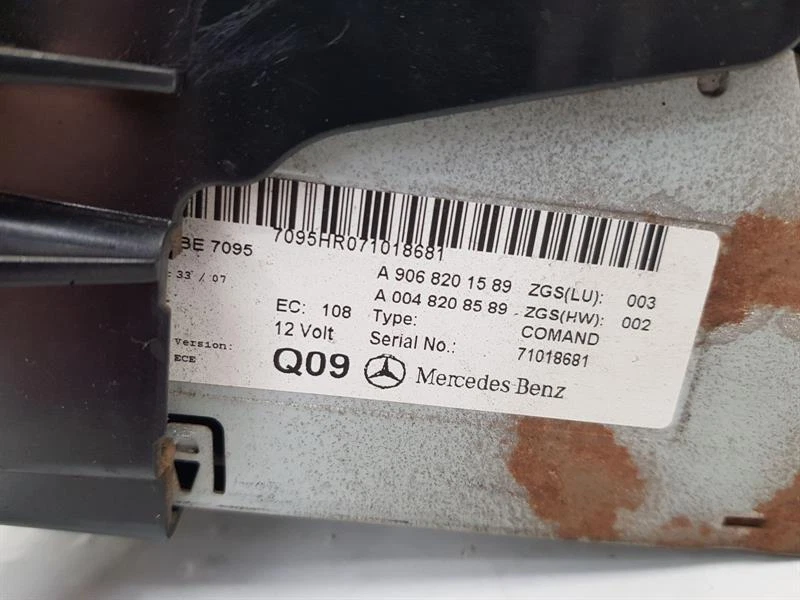 2003-2015 W639 MERCEDES VITO SATELLITE NAVIGATION SAT NAV CD UNIT A9068201589 - Image 4 of 4