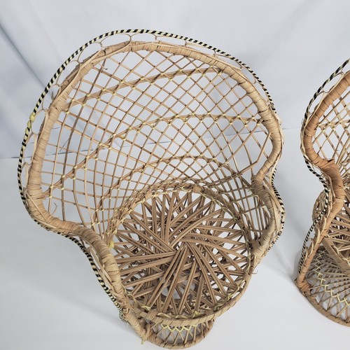 Vtg Lot of 2 Mini Wicker Peacock Fan Back Rattan Chair Plant Stand Boho Decor 16 - Picture 2 of 5
