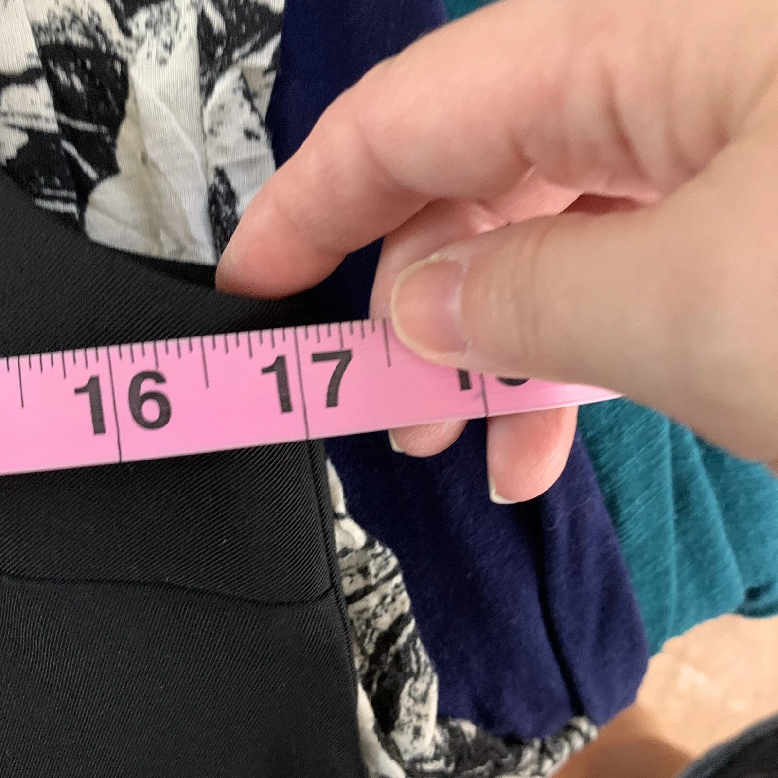 Abito donna Alyx tg 8 nero senza maniche lunghezza ginocchio girocollo plissettato