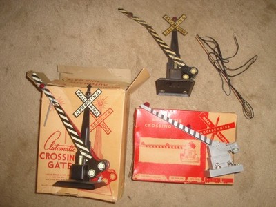 4 Vinatge 1950s MARX O Gauge Railroad Automatic Crossing Gate #438,421