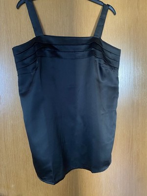 schwarzes Trägertop, Gr. 42 mit Biesen