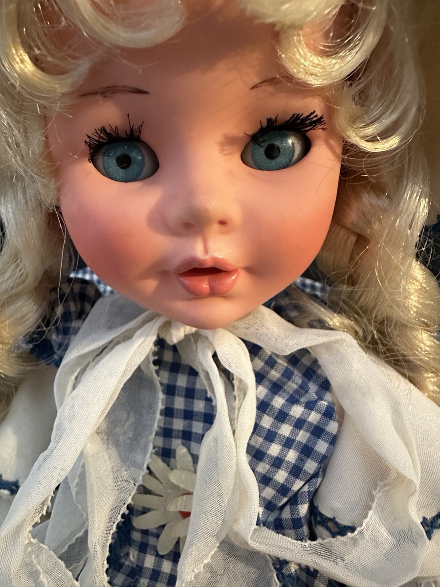 *⑅︎୨୧┈︎ イギリス　ヴィンテージベア︎ アンティークベア　┈ ୨୧⑅︎* Vintage Victorian Porcelain Dolls Vanessa Timeless Treasures Red
