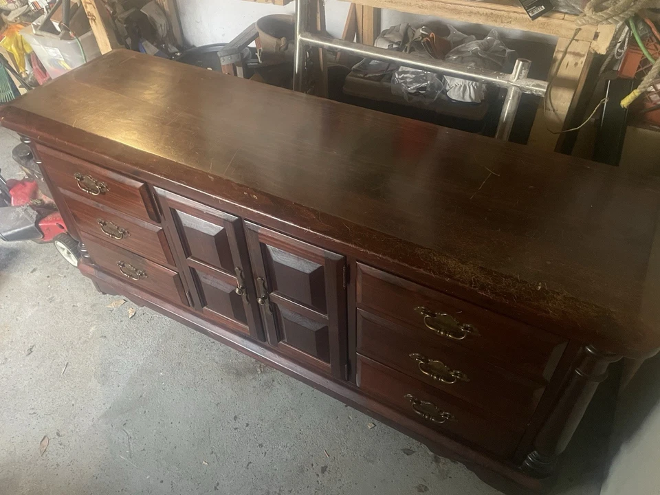 Cómoda vintage Ethan Allen 1979 colección georgiana Foto 3 de 4