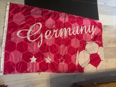 Fahne Germany Pink Weiß Flagge  Frauen Fußball 90X 150cm Tussi On Tour Wie Neu - Bild 1 von 3