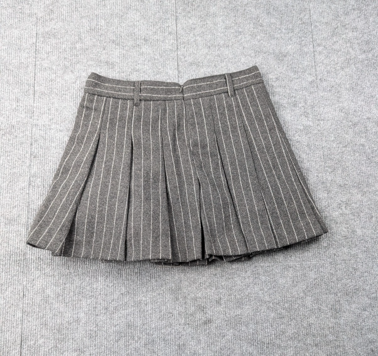 Studio Workshop Mini Skirt Womens Small Wool Pleated Y2K Gray Pinstripe Academia