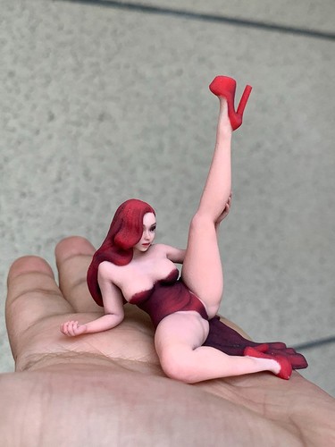 1/18 Miniatures Red Dress Beauty Girl Scene Props Model Figures For Cars Vehicle - Picture 12 of 13
