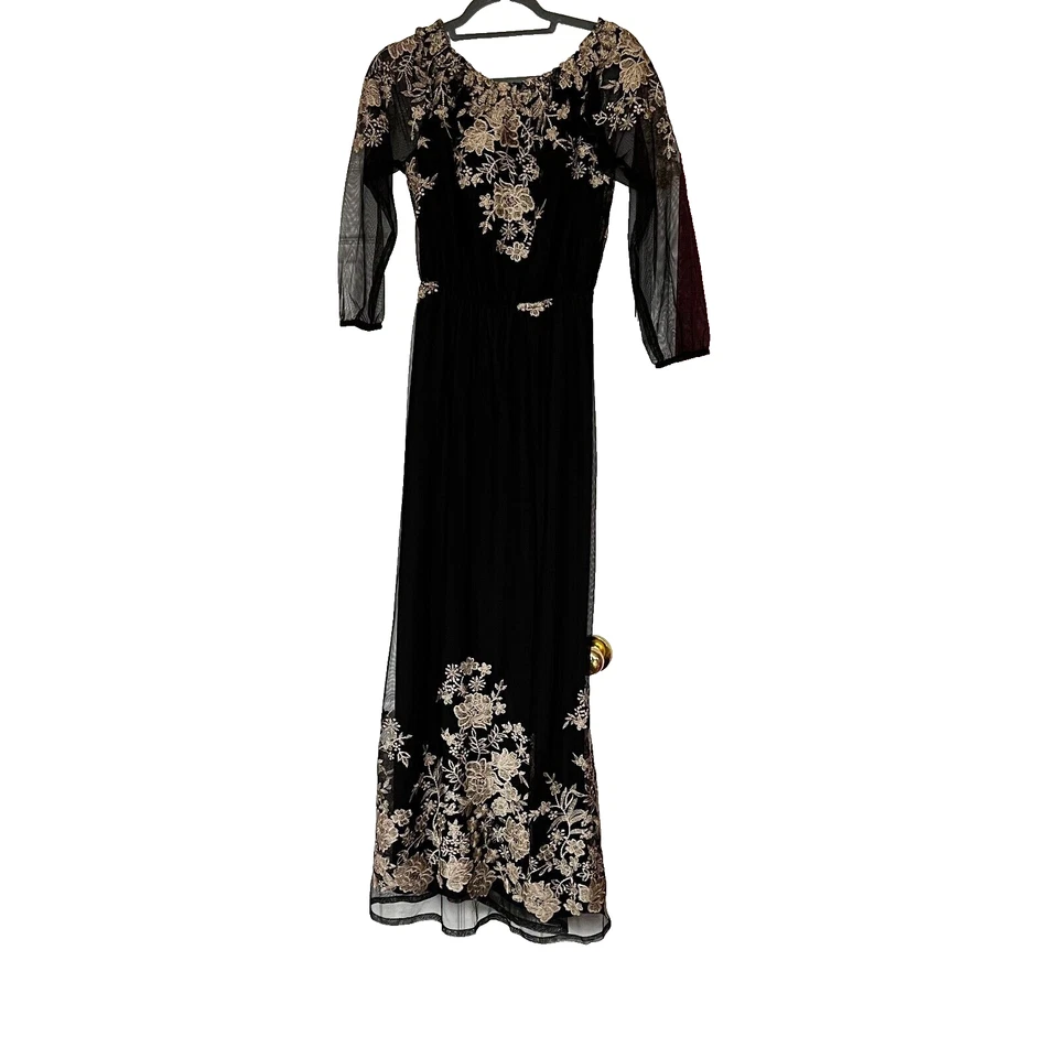 Maxi Vestido Para Mujer NINE WEST Dorado Bordado Fuera del Hombro Talla 2 Negro Foto 2 de 4