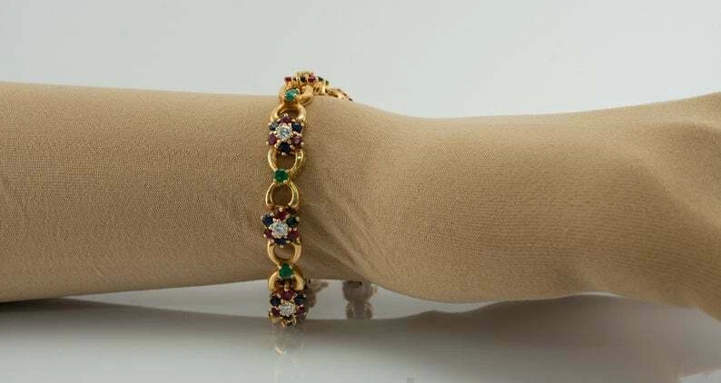 Brazalete de zafiro rubí rojo simulado corte redondo de 8,20 quilates chapado en oro 925 Foto 2 de 4